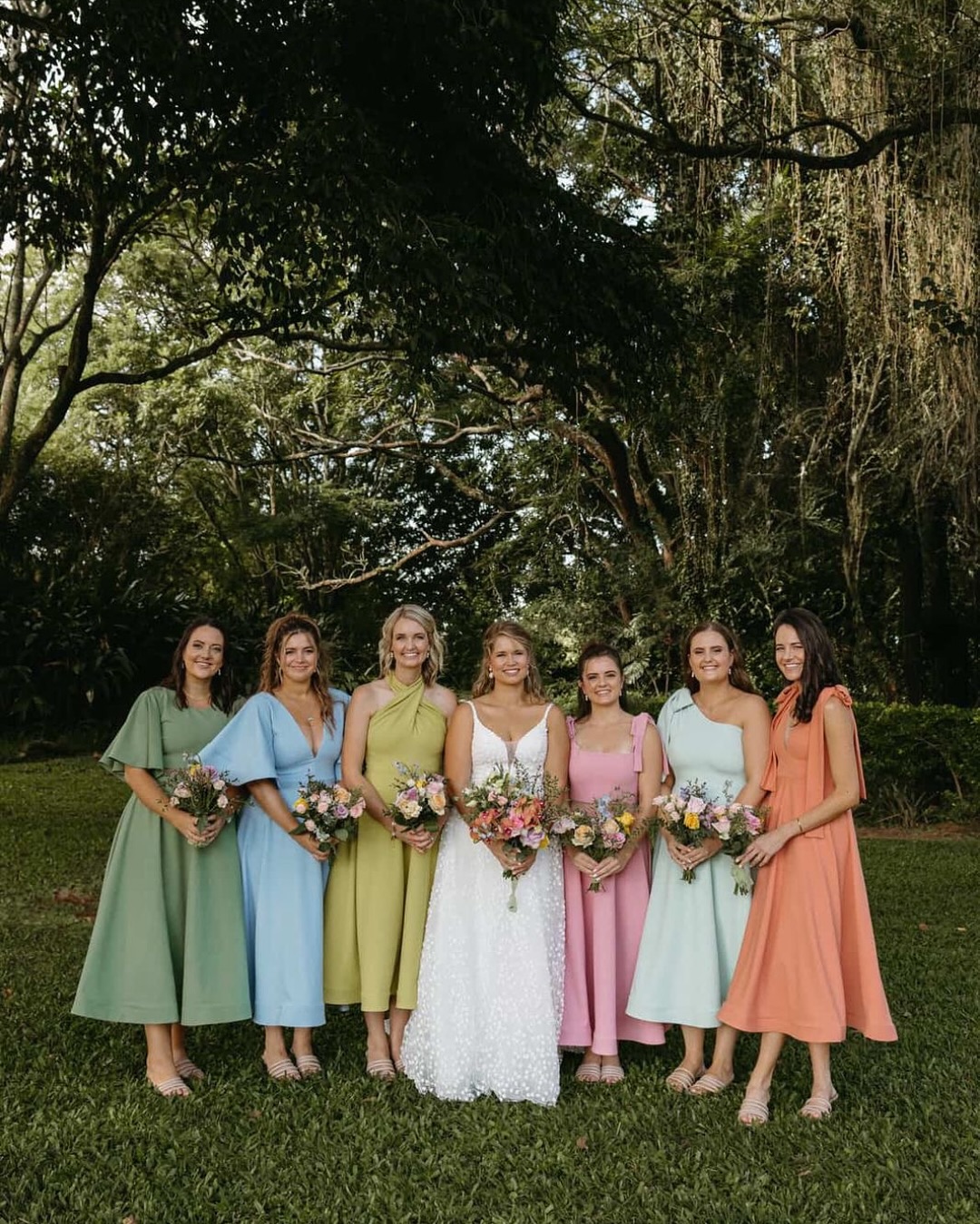 bridesmaid pastel colour dresses PRETTY IN PASTELS Bride @aninagelderblom decided on a mix of styles & colours, each one beautifully suited for her bridesmaids We absolutely love this idea! How beautiful do our colours look INSEAM:31 20 days from June Unicorn Dress for Girls 🇺🇸 The Hollies •