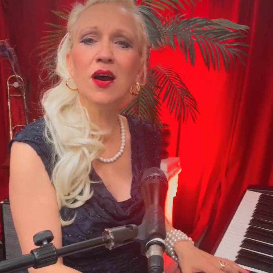 Gunhild Carling - Yeah!!! Nu är vi i underbara Göteborg i kväll och i ...