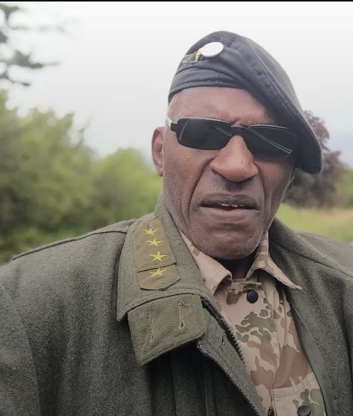 Angola Aberta - GENERAL PRESIDENTE AUTO COMANDANTE-EM... | Facebook