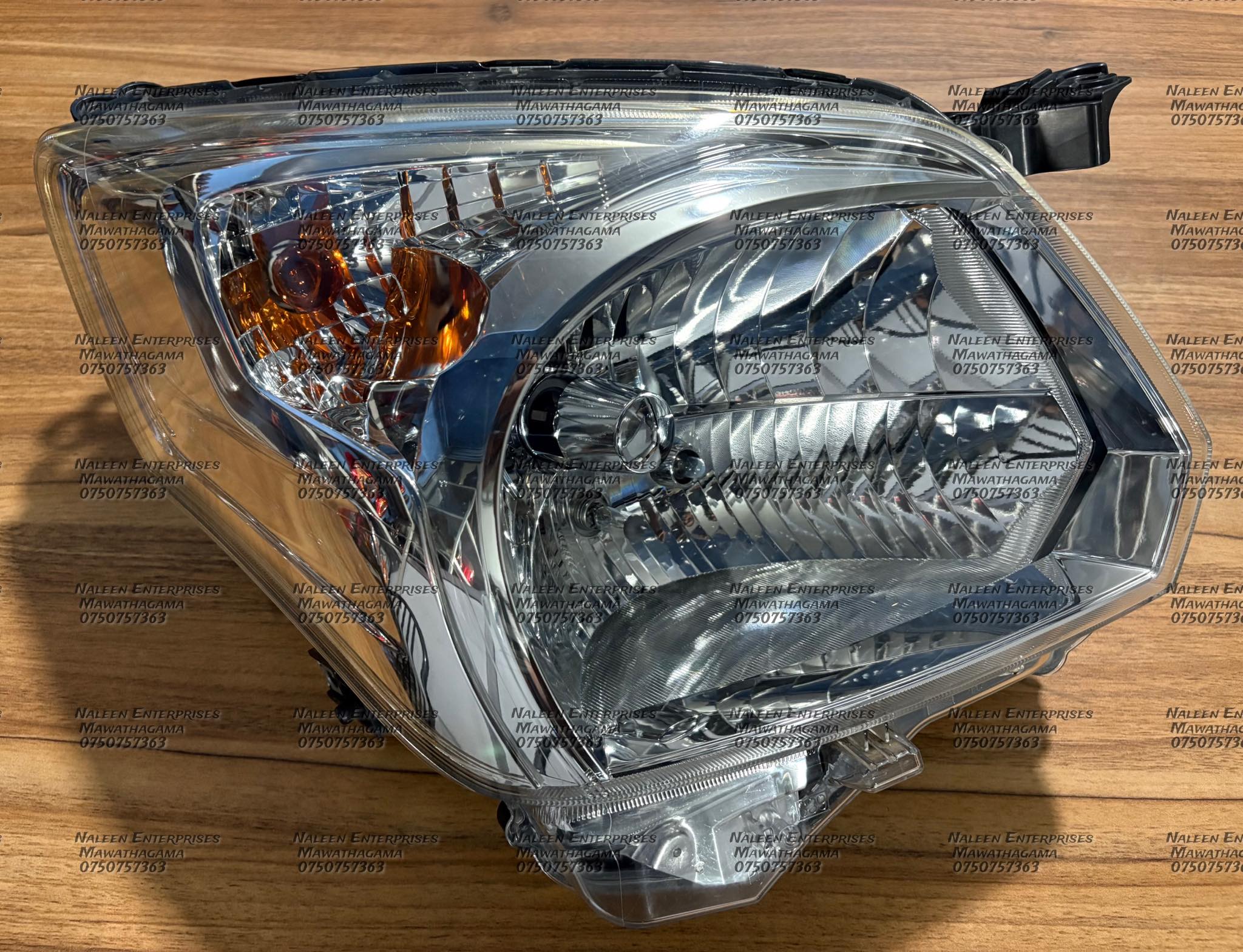 Suzuki Spacia Custom MK53S right Light Suzuki Spacia Custom MK53S