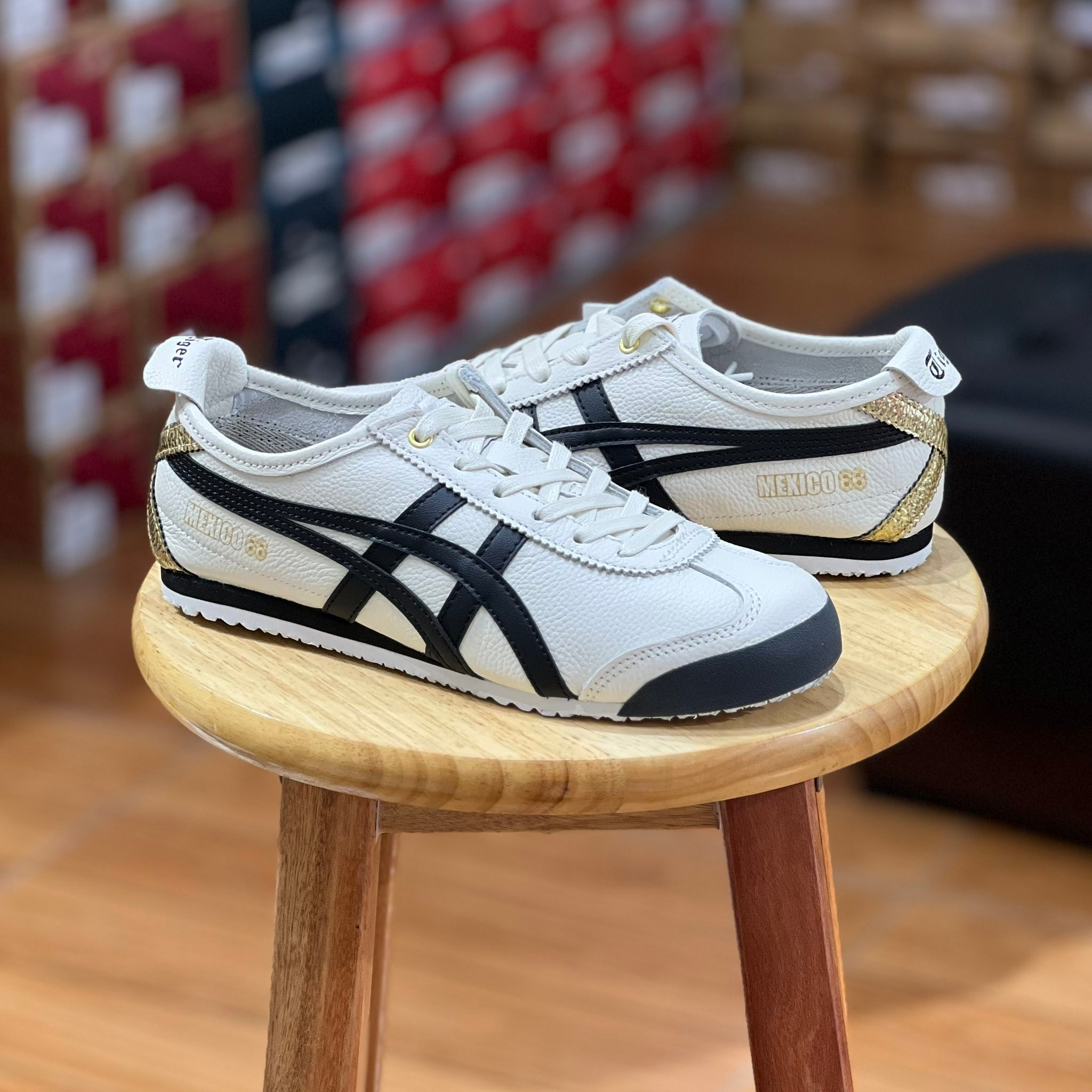 Asics Sport style X Yoasobi Gel kinetic fluent ✨ Available for 