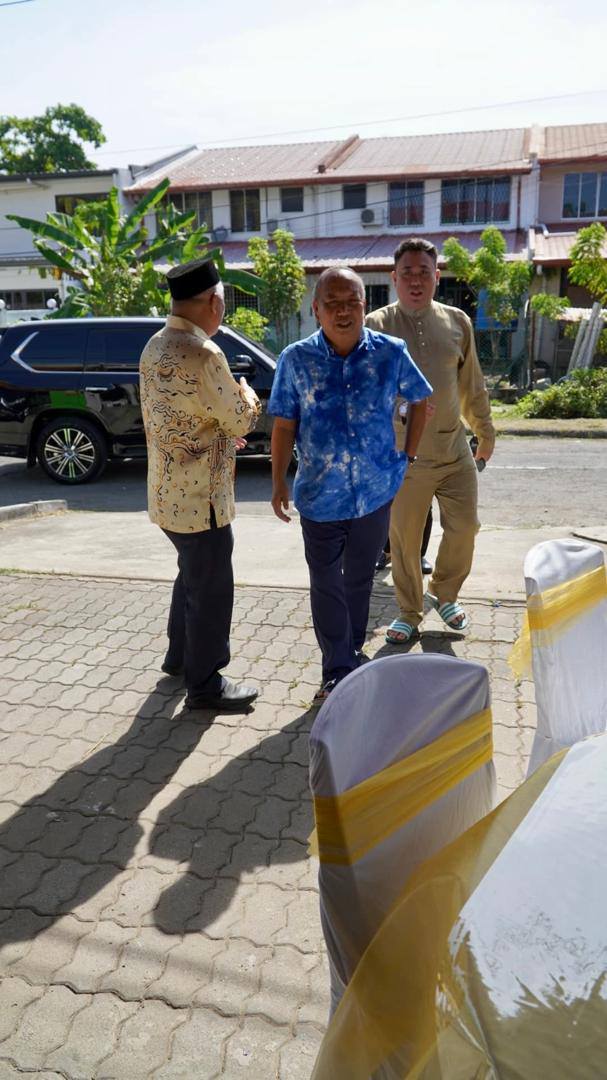 Jafry Ariffin - Memenuhi Jemputan Rumah Terbuka Aidilfitri... | Facebook