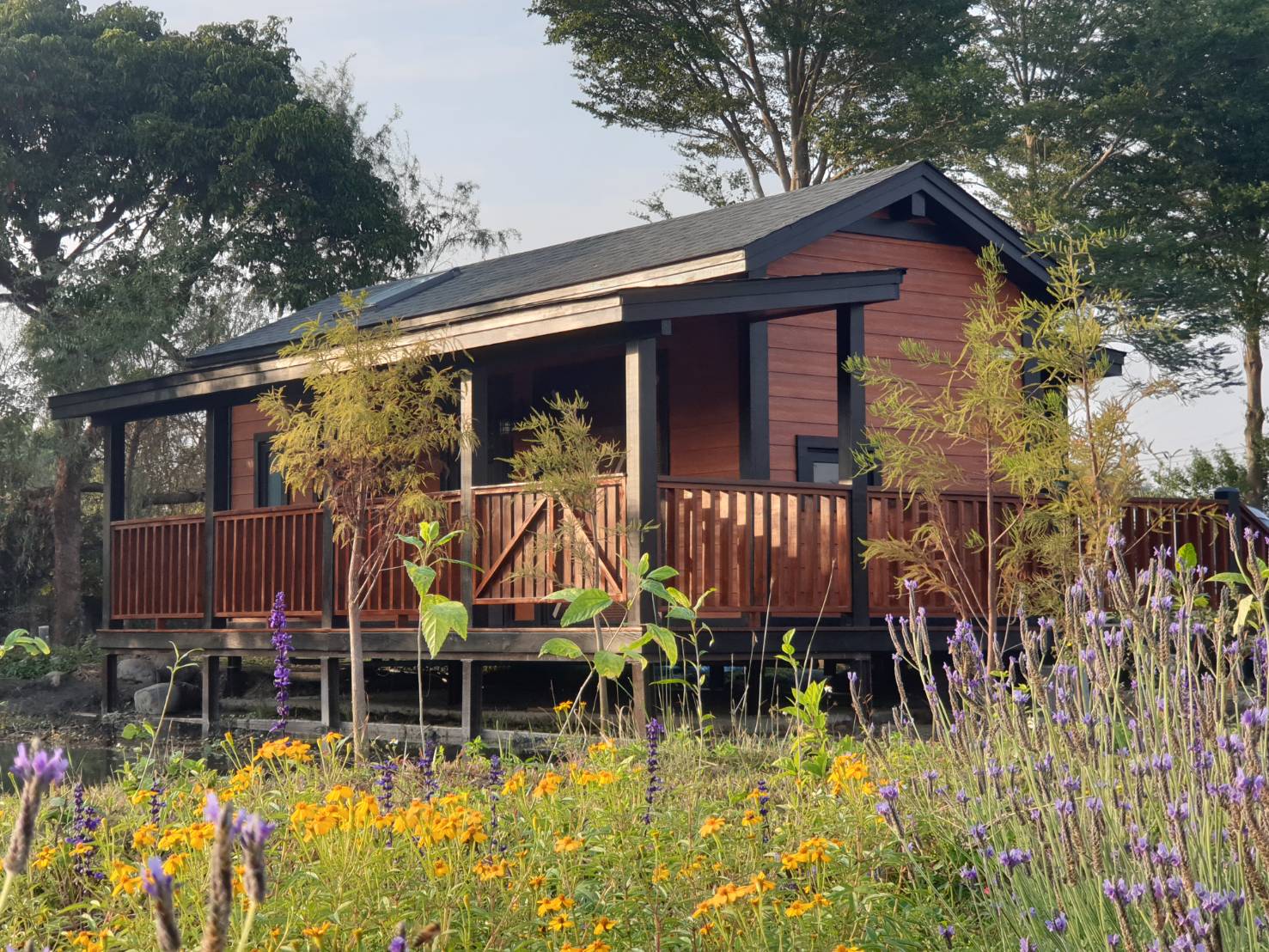 【自由愜意的人生新暑假，退休生活就該如此... - 居林木構建築 Asperworld Log & Timber Homes | Facebook