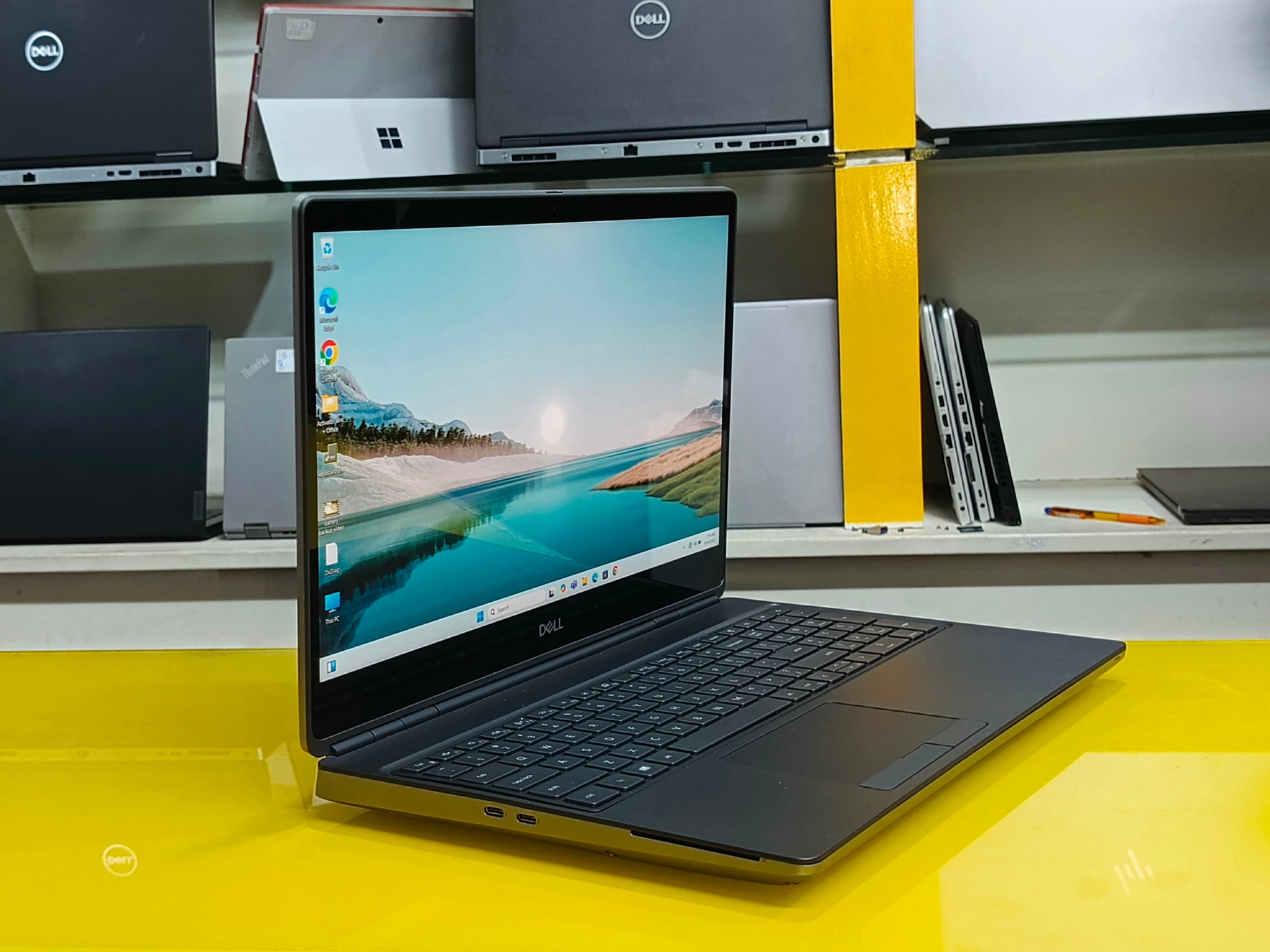 Dell Precision 7750| i7-10850H | 16GB RTX 5000 | 32GB, 1TB SSD 