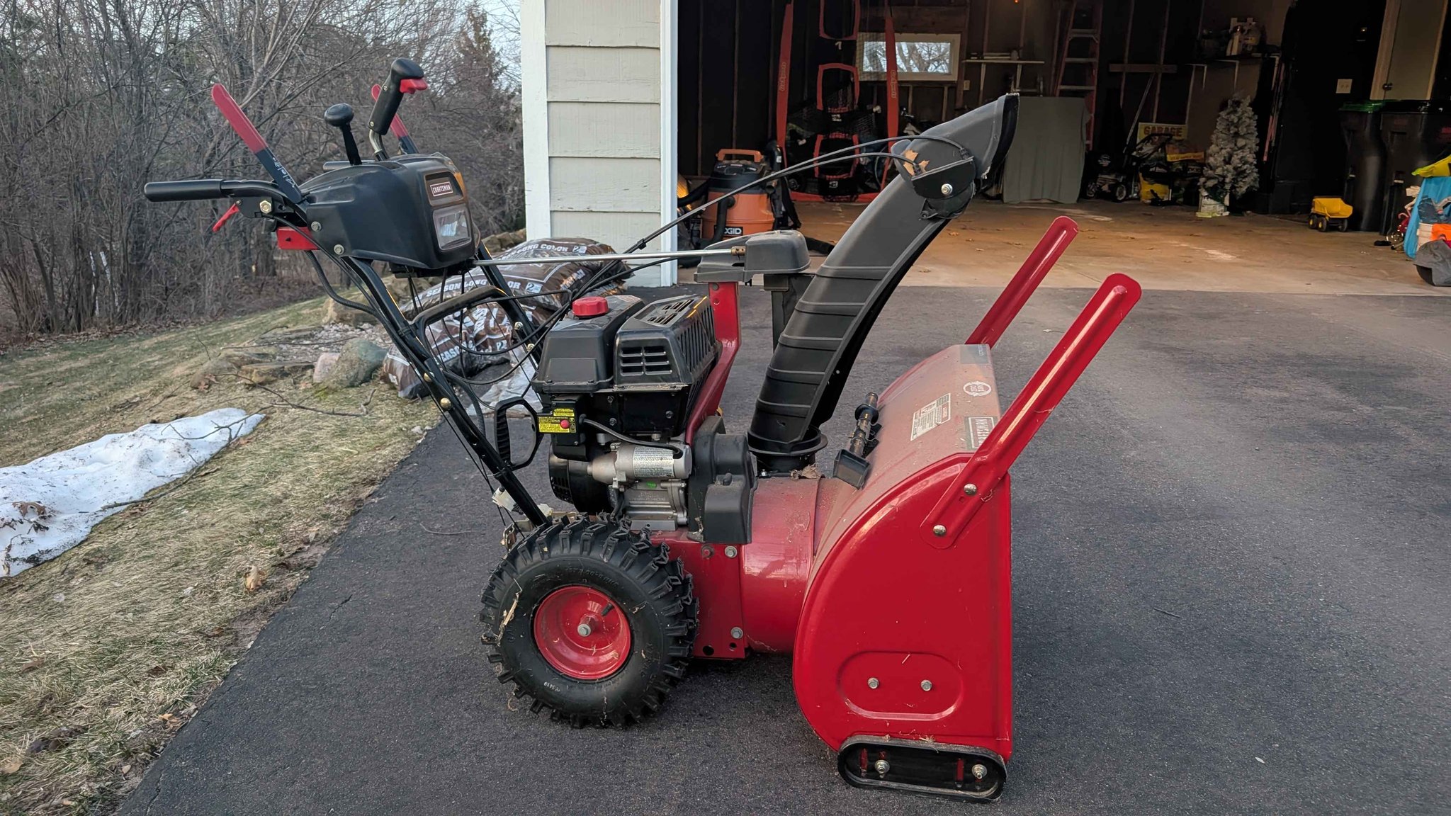 Craftsman 28" Two-Stage Gas Snowblower - Snow Blowers - Altoona ...