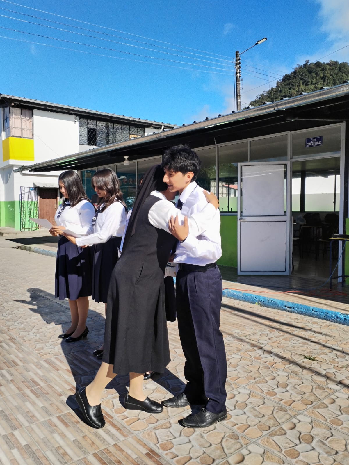 UEFT... - UEFTE Unidad Educativa Fiscomisional Técnico Ecuador