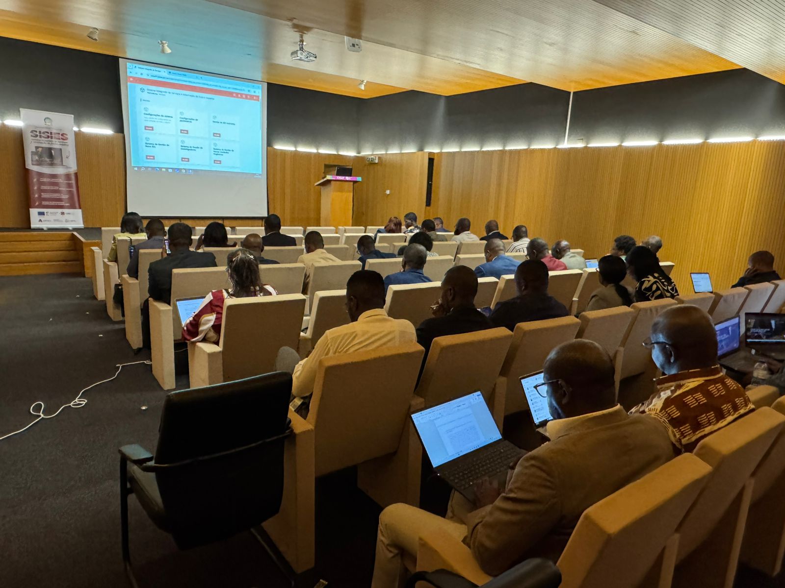 Ministério do Ensino Superior, Ciência, Tecnologia e Inovação Angola ...