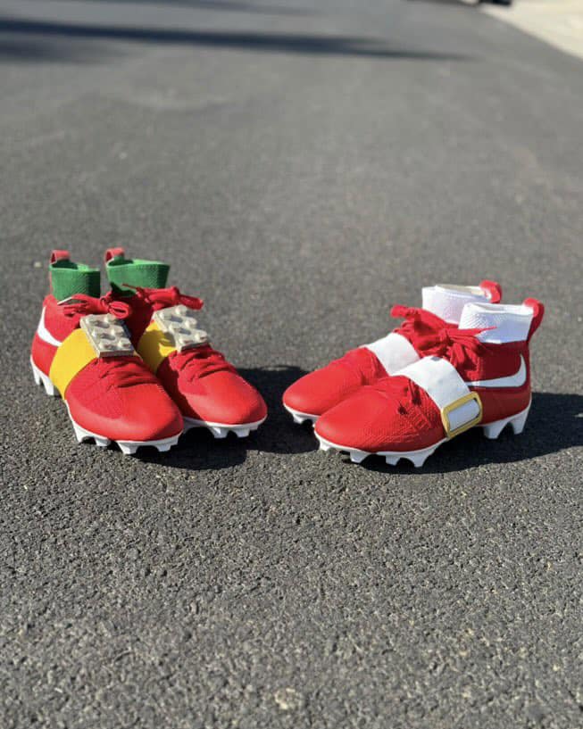 David Montgomery and Jahmyr Gibbs custom Sonic and Knuckles cleats
