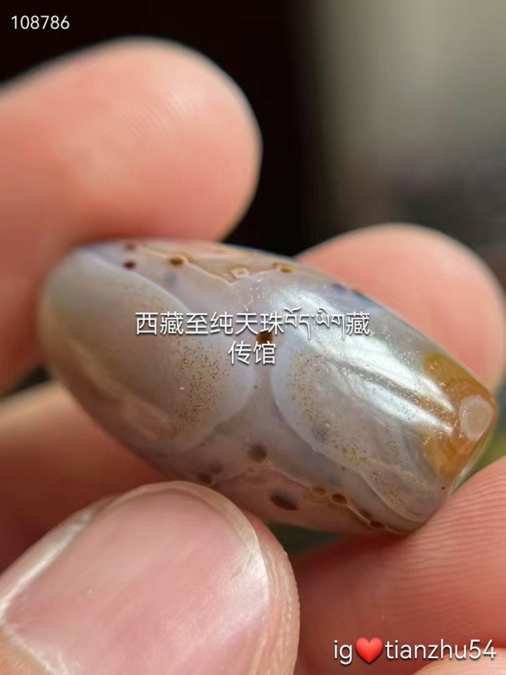 传承西藏原矿天然红朱砂缠丝玛瑙珠天然纹理加上朱砂，不可多得，独一无二