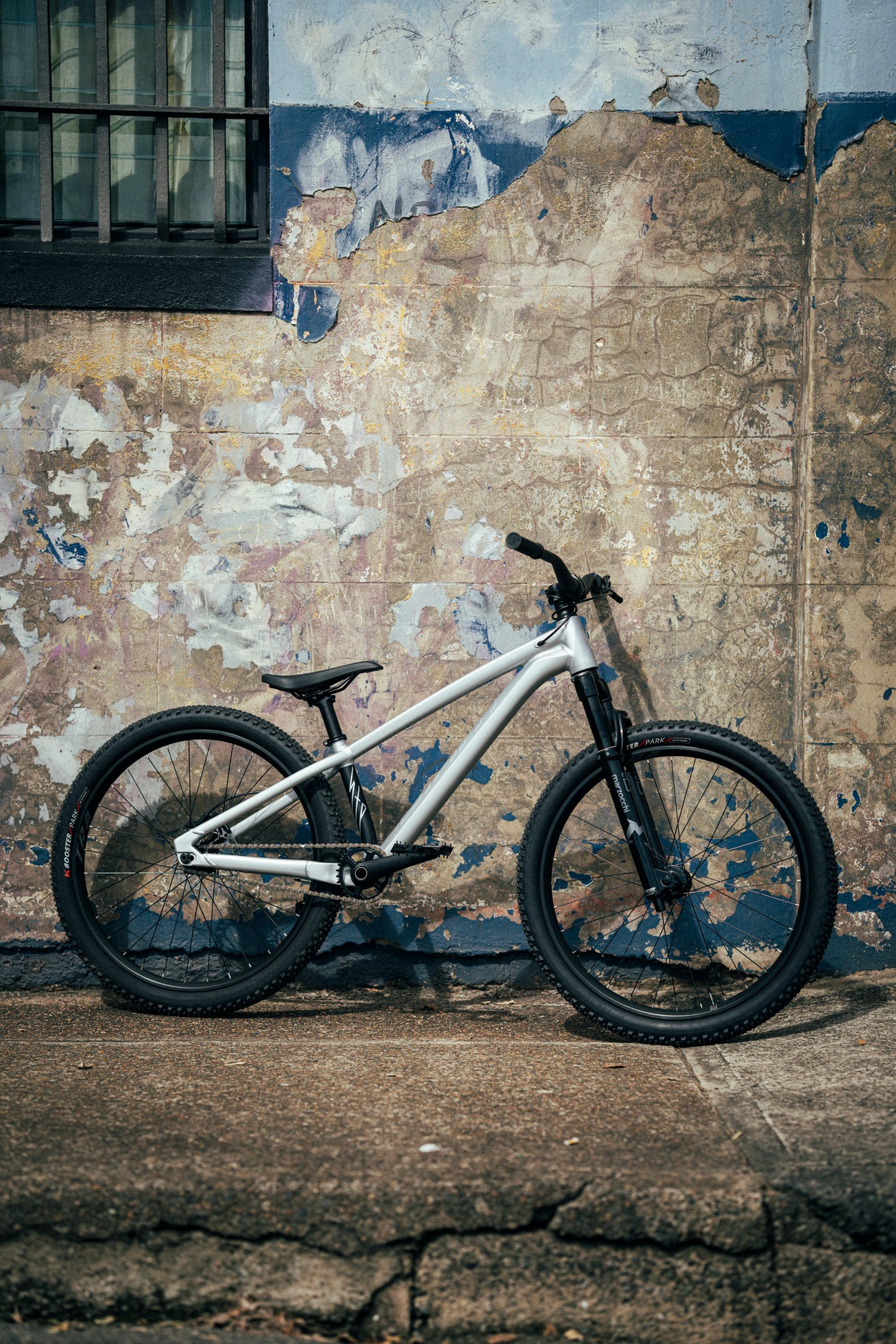 giant stp bicycle 24  Kids' The frames lower stand Giant STP 24 FS