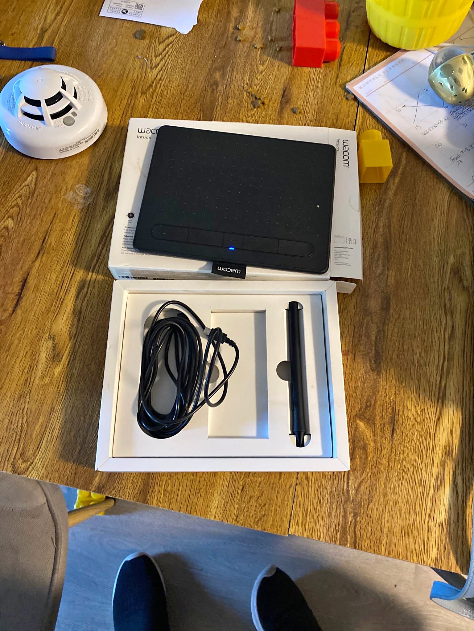 Wacom Intuos Small Bluetooth Drawing Tablet – Complete in Box - Tablets ...