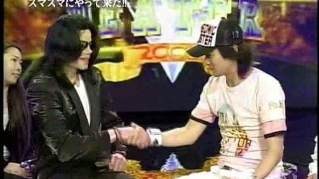 May 31,2006- Michael Jackson makes a surprise appearance on the