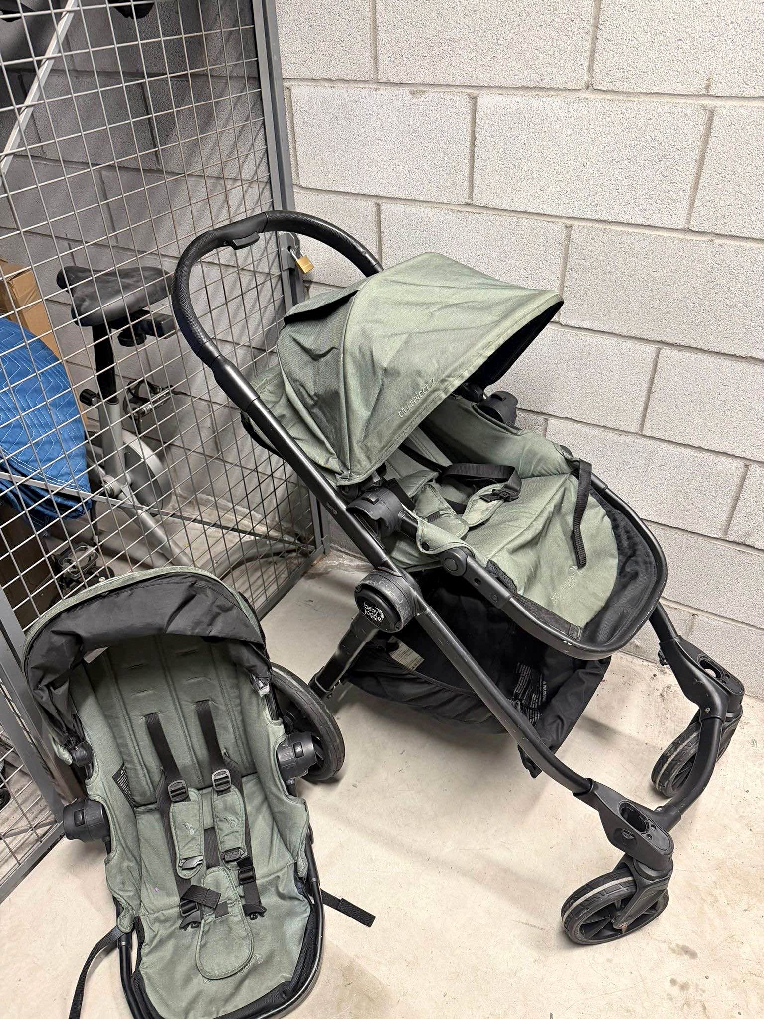 bugaboo donkey organiser Stroller Organizer Bag Compact Diaper Bag - Desert Taupe Model:FR 795SB kleiner damenrucksack which attaches to the Louis Vuitton - Lockme
