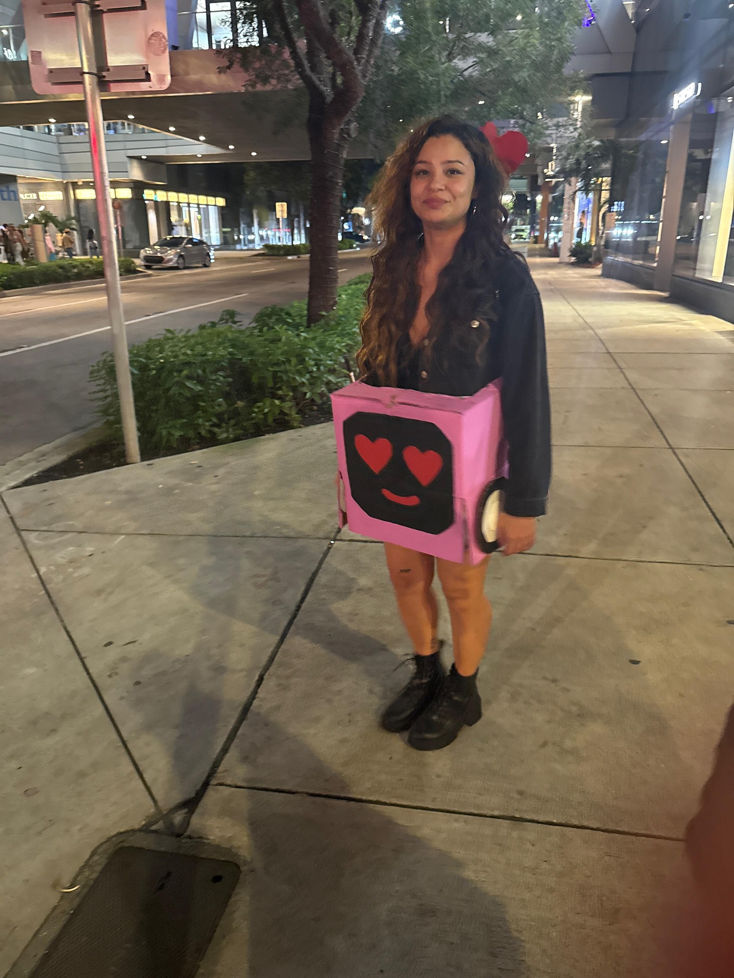 Pink Bot Delivery | Miami FL