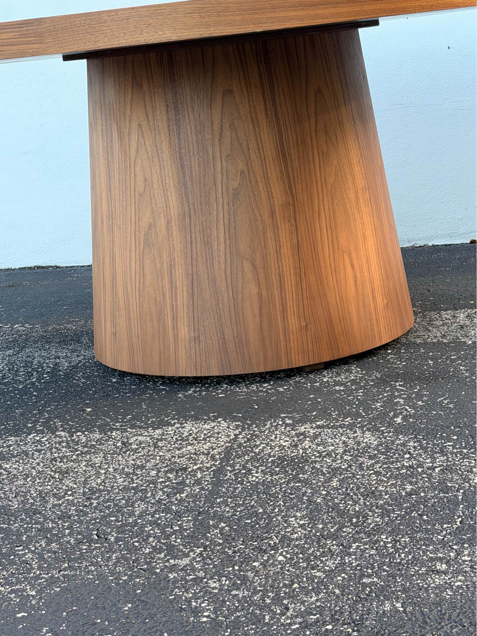 Title Modani 63” Round Modern Dining Table – Seats 6 – Designer ...