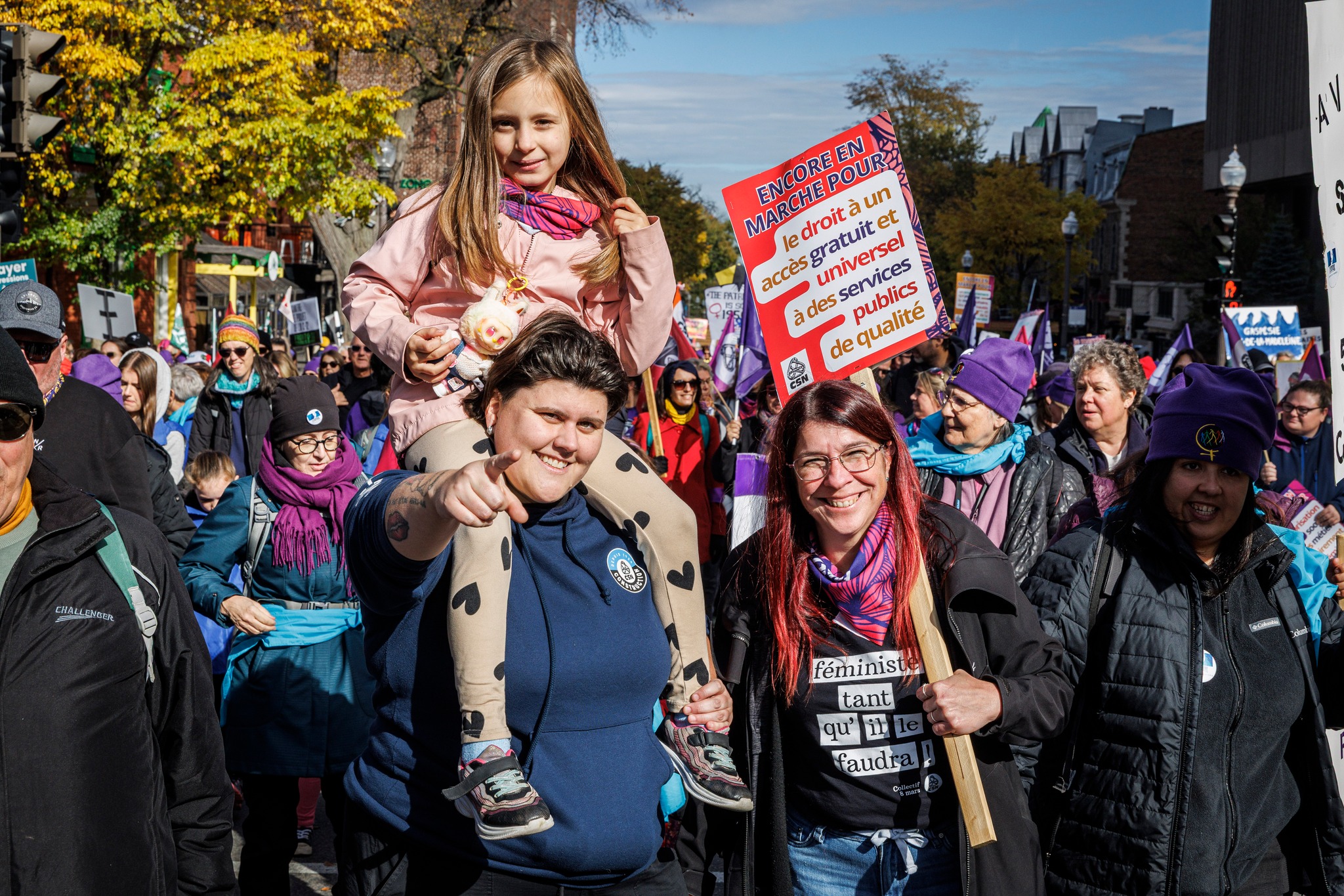Conseil - Cortège CSN dans la Marche mondiale des femmes à Québec. Des ...