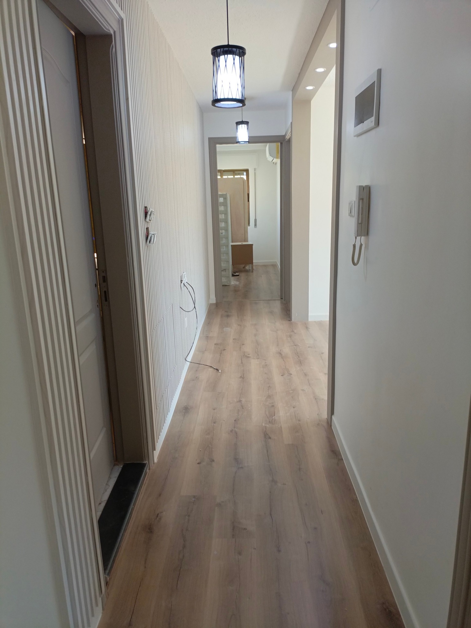 Floor and Decor ارضيات و ديكور | Amman