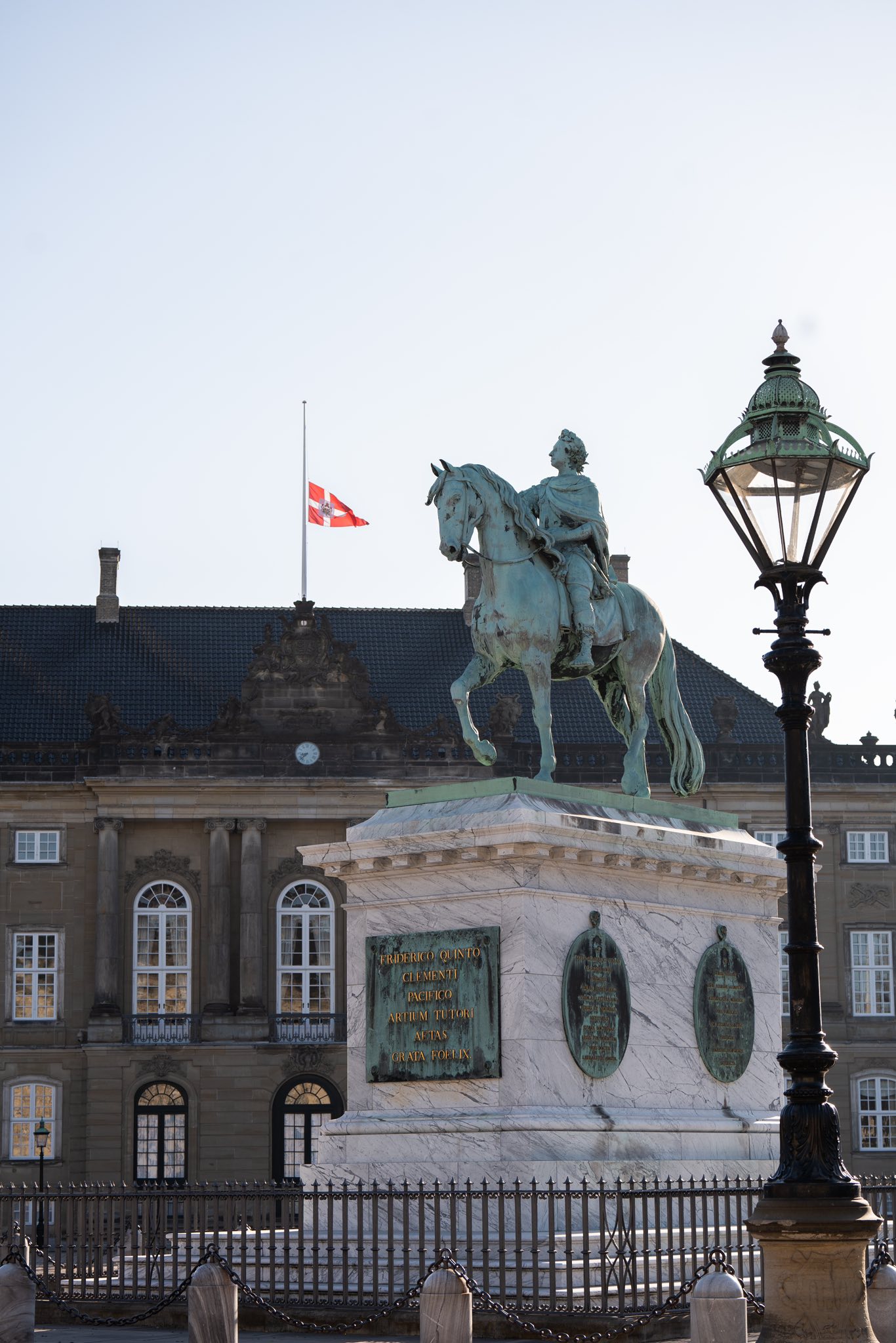 det-danske-kongehus-hans-kongelige-h-jhed-prins-henriks-b-re-ligger