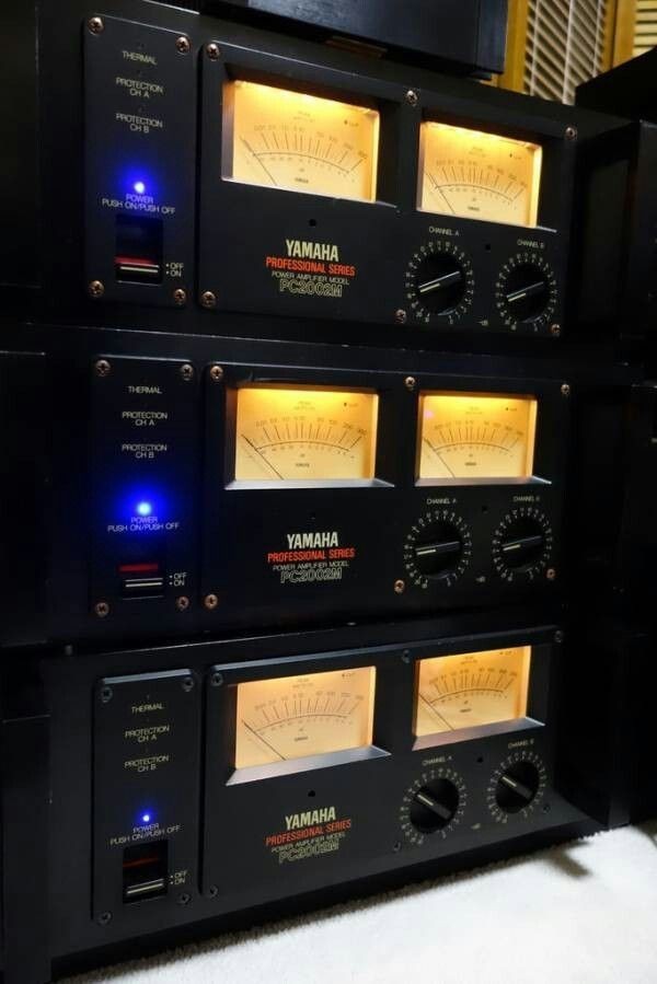 Yamaha PC2002M Power Amplifier