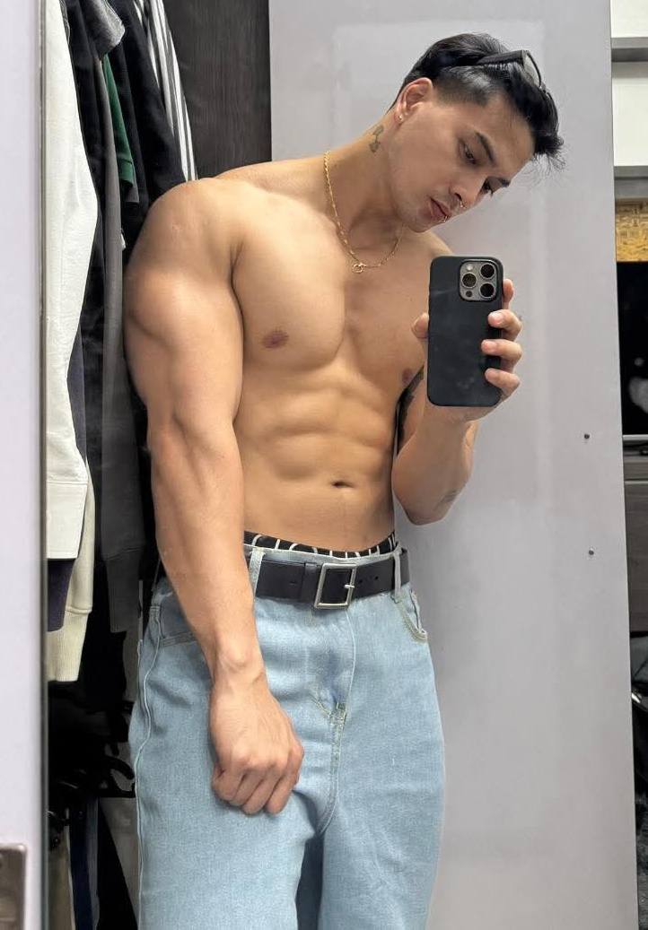 📸 Coach JasFlex Hello 👋... - Pinoy Bikini Models | Facebook
