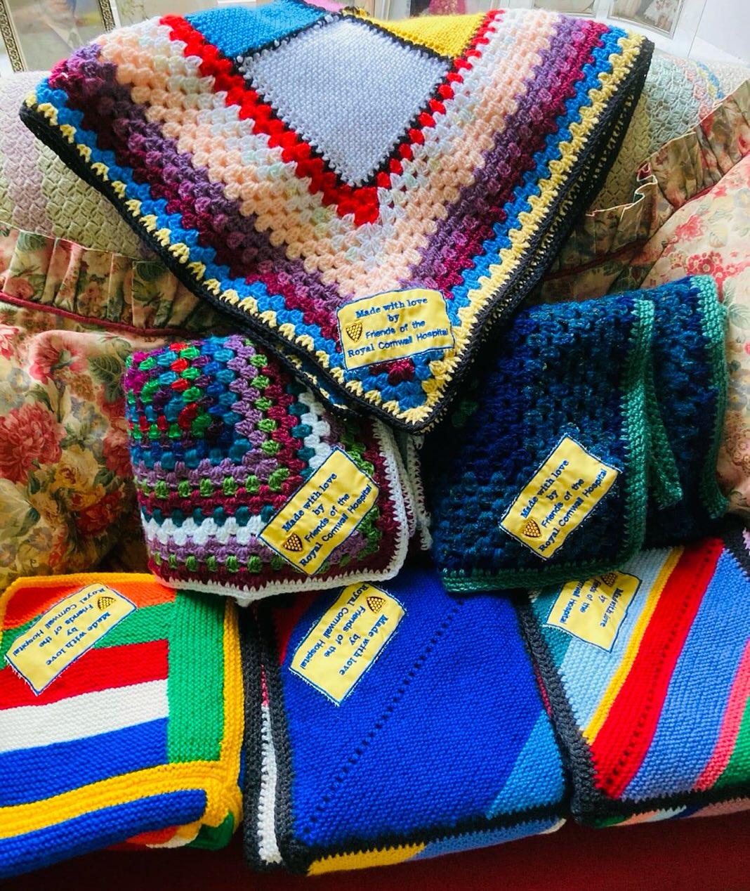 Friends - Calling all knitters!! 📣 We would love some 6” squares which ...