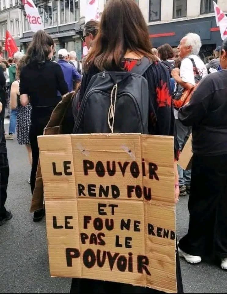 Grand cœur - Derrière l’humour, une vérité : le pouvoir... | Facebook