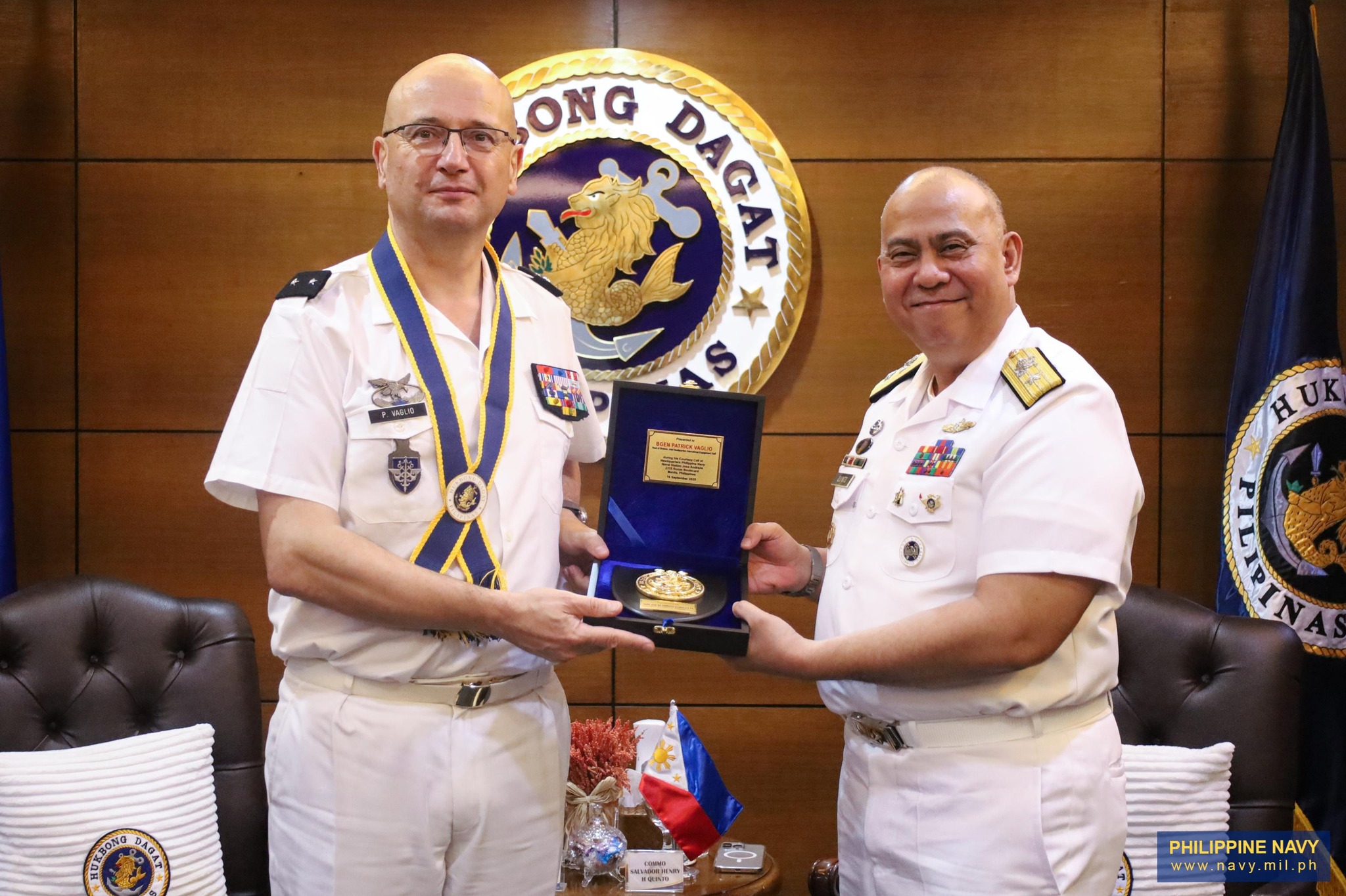 Philippine - IN PHOTOS | PH #Navy welcomes French Armed Forces ...