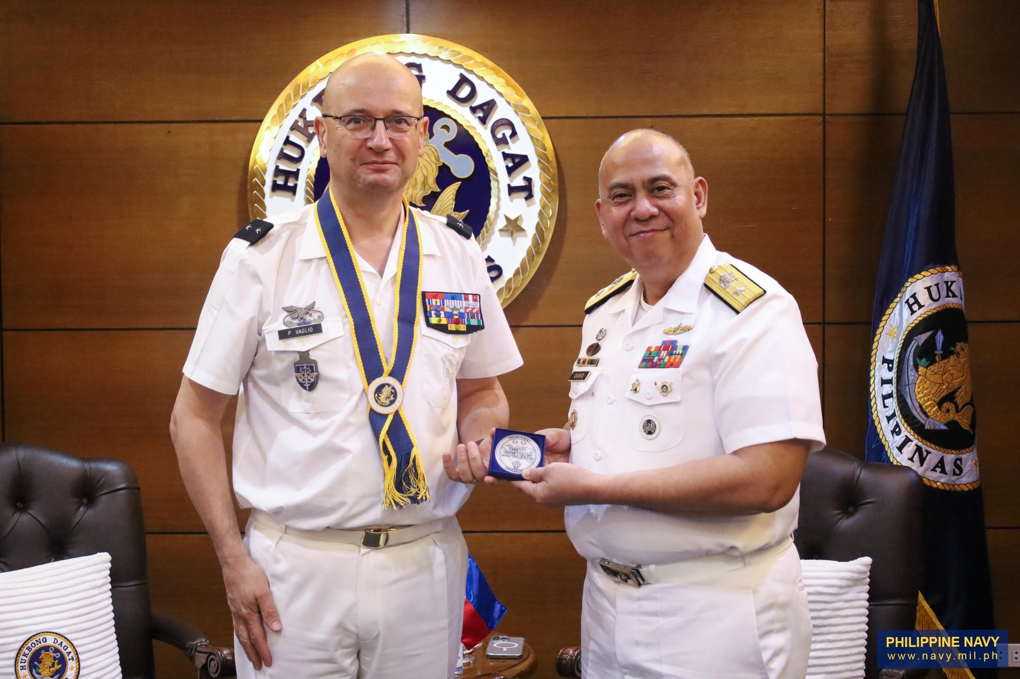 Philippine - IN PHOTOS | PH #Navy welcomes French Armed Forces ...