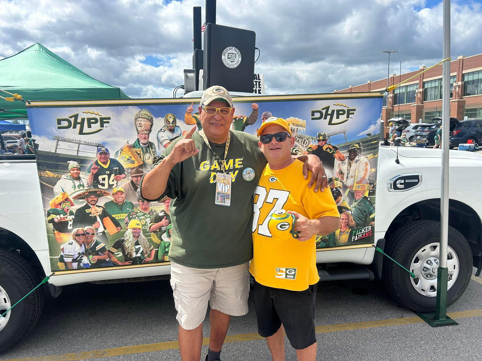 Die - Found the best spot! David Rapp #DHPF #DieHardPackerFan #GameDay ...