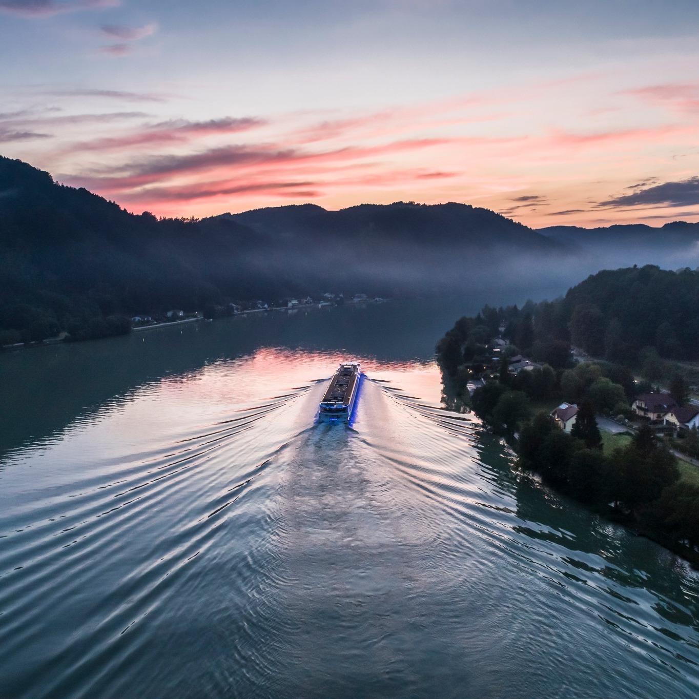 Touchdown-Travel - Save up to 50% on 6* luxury with Uniworld, the world ...