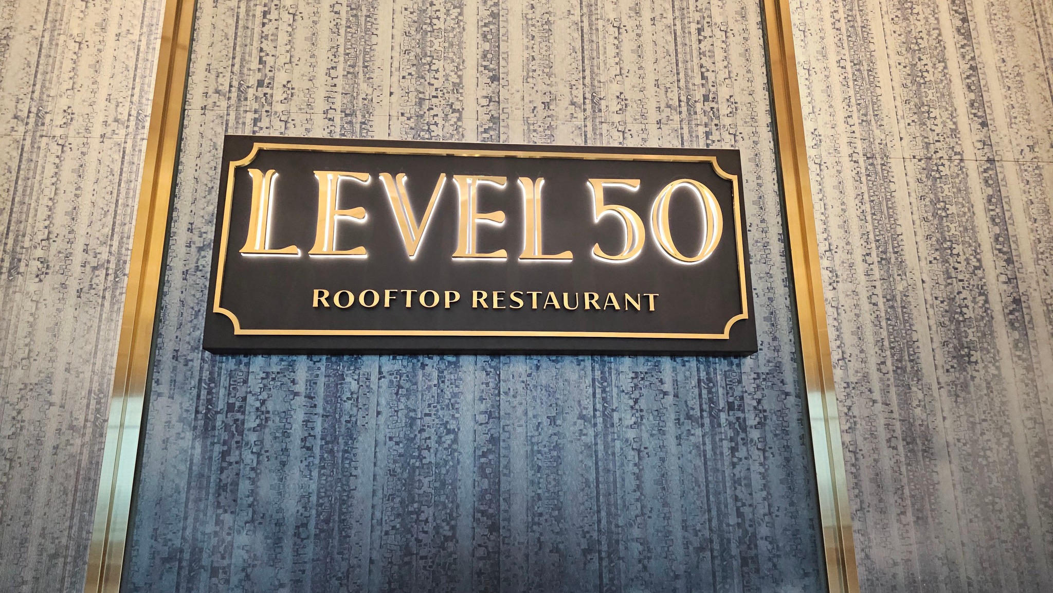 กลุ่ม ตามรอยตำนานร้านดัง | Level 50 Rooftop Restaurant by SEE FAH ...