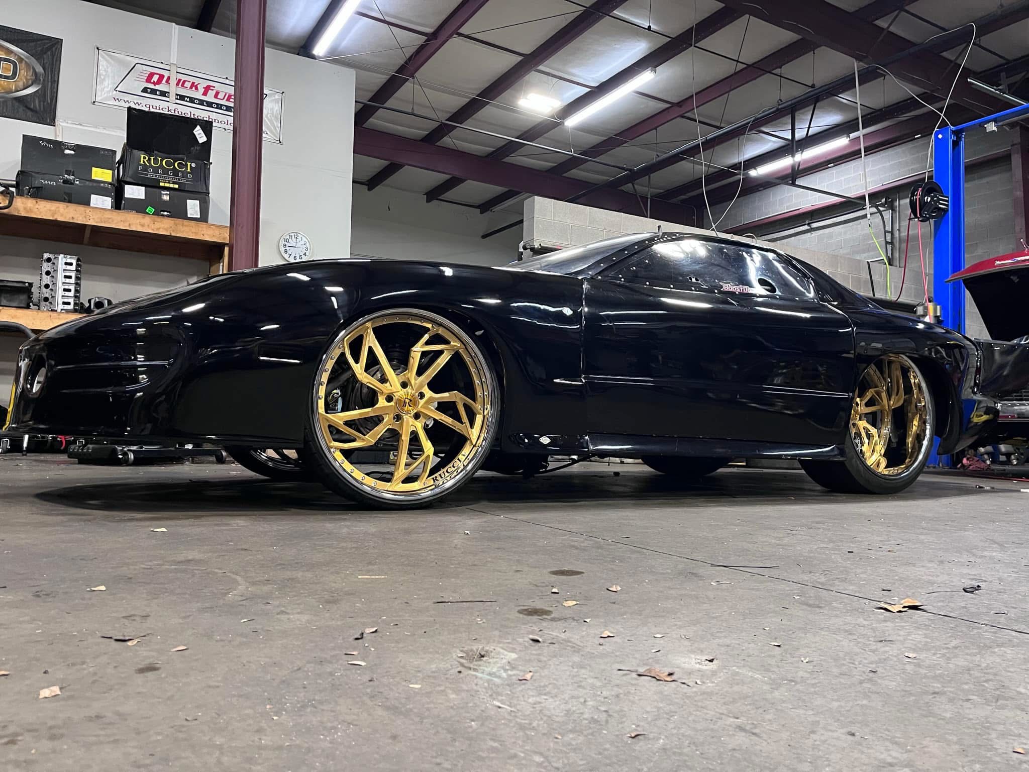 Dragzine.com - A 2000 TransAm, on 24