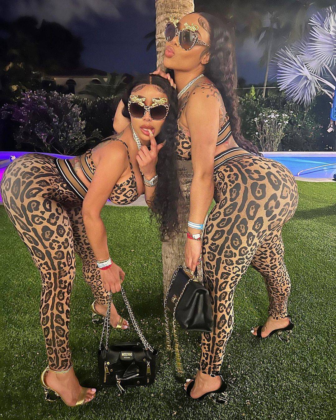 Doubledose Twins 🐆🐆 • Twins doubledosetwins Facebook