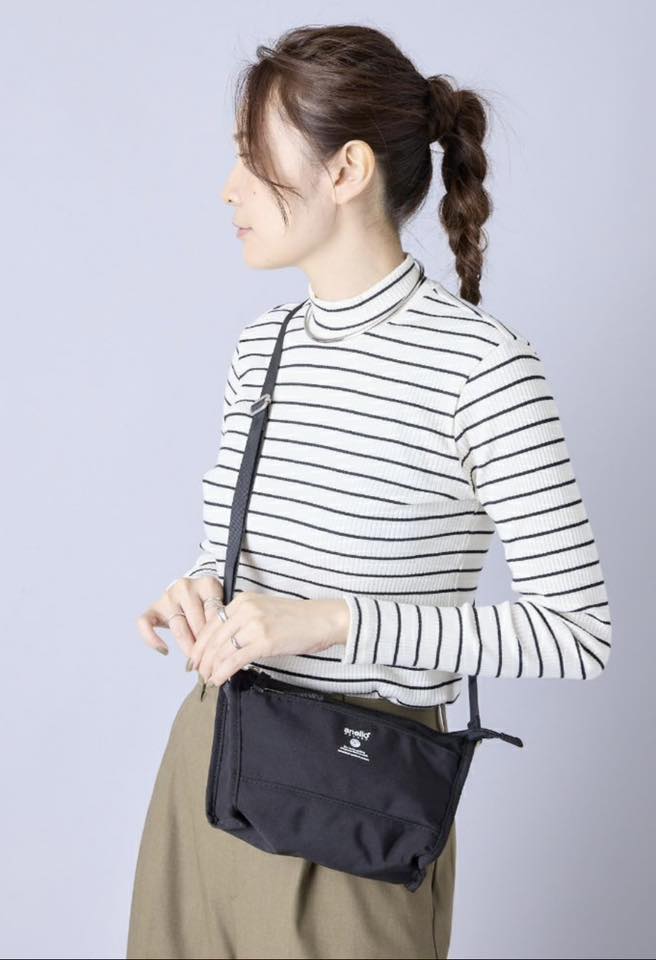 Anello GRANDE Women's Shoulder Bag - Water Repellent Crossbody With 10 Pockets | Fits Long Wallet & Water Bottle