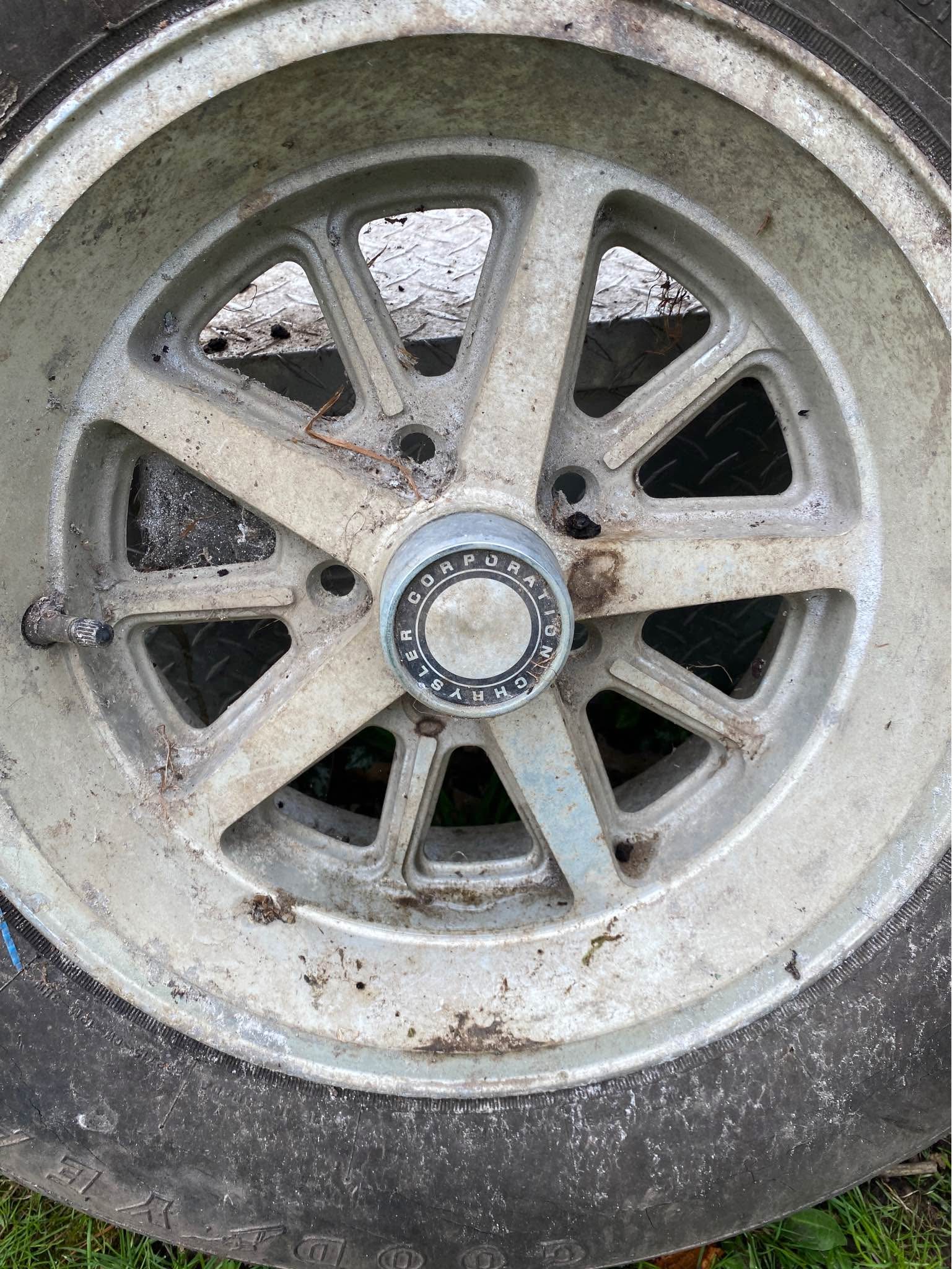 1 Dodge (Chrysler) Old Rim - Car Wheels, Tires & Parts - Woodstock ...