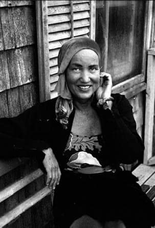 Staunch Character : Edith Bouvier Beale, Jr. of Grey Gardens