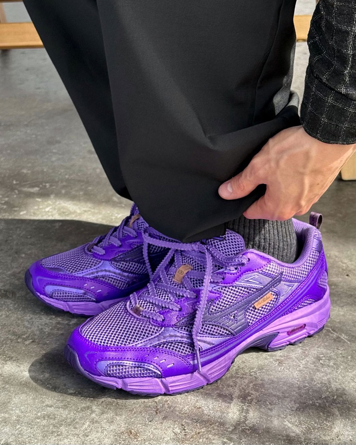 JW Studios gave the Mizuno MXR a deeper story with its “Kuro Gaki