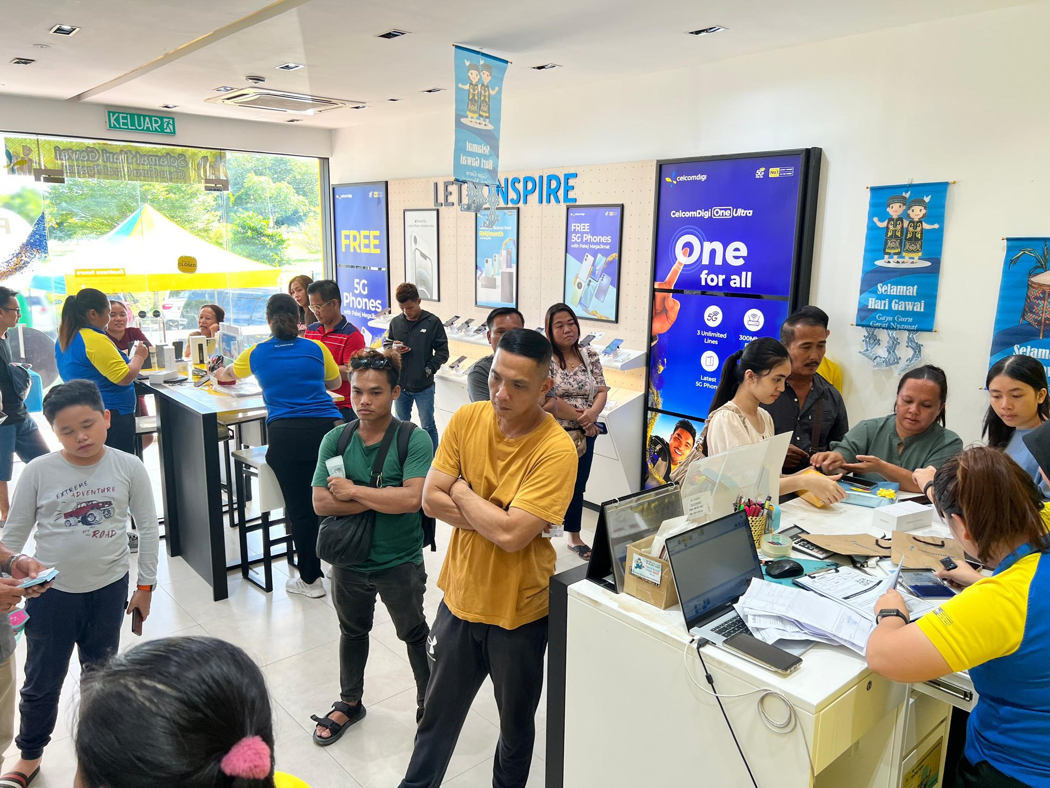 Digi Store Express... - Digi Store Express Bintulu Sentral