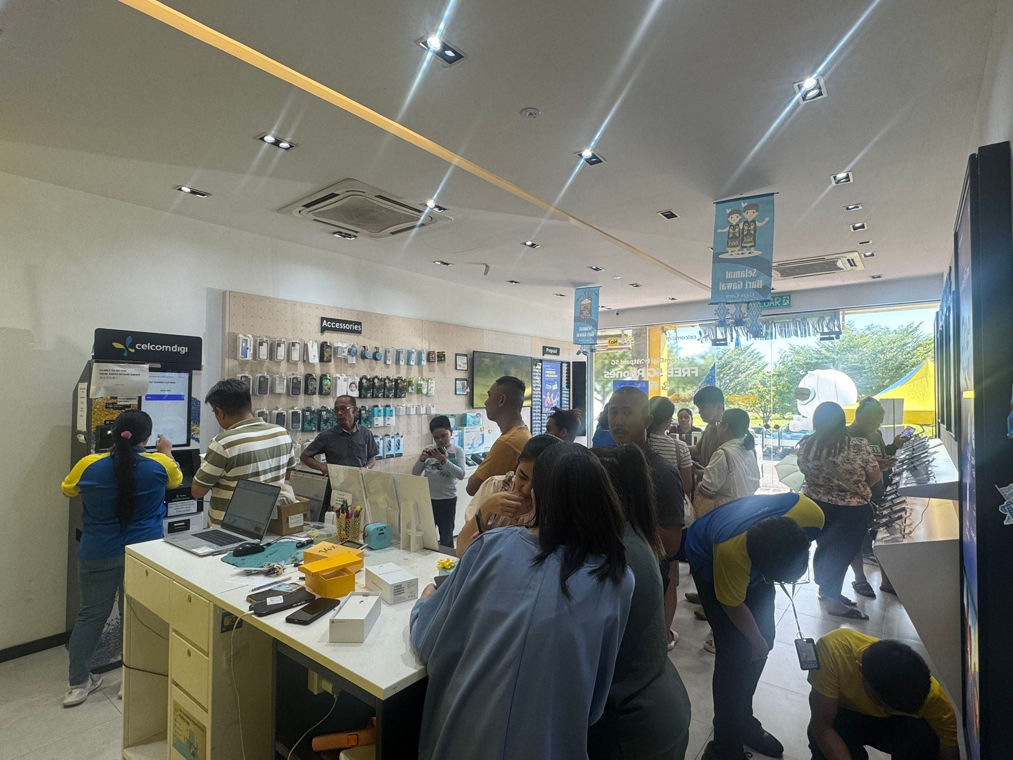 Digi Store Express... - Digi Store Express Bintulu Sentral