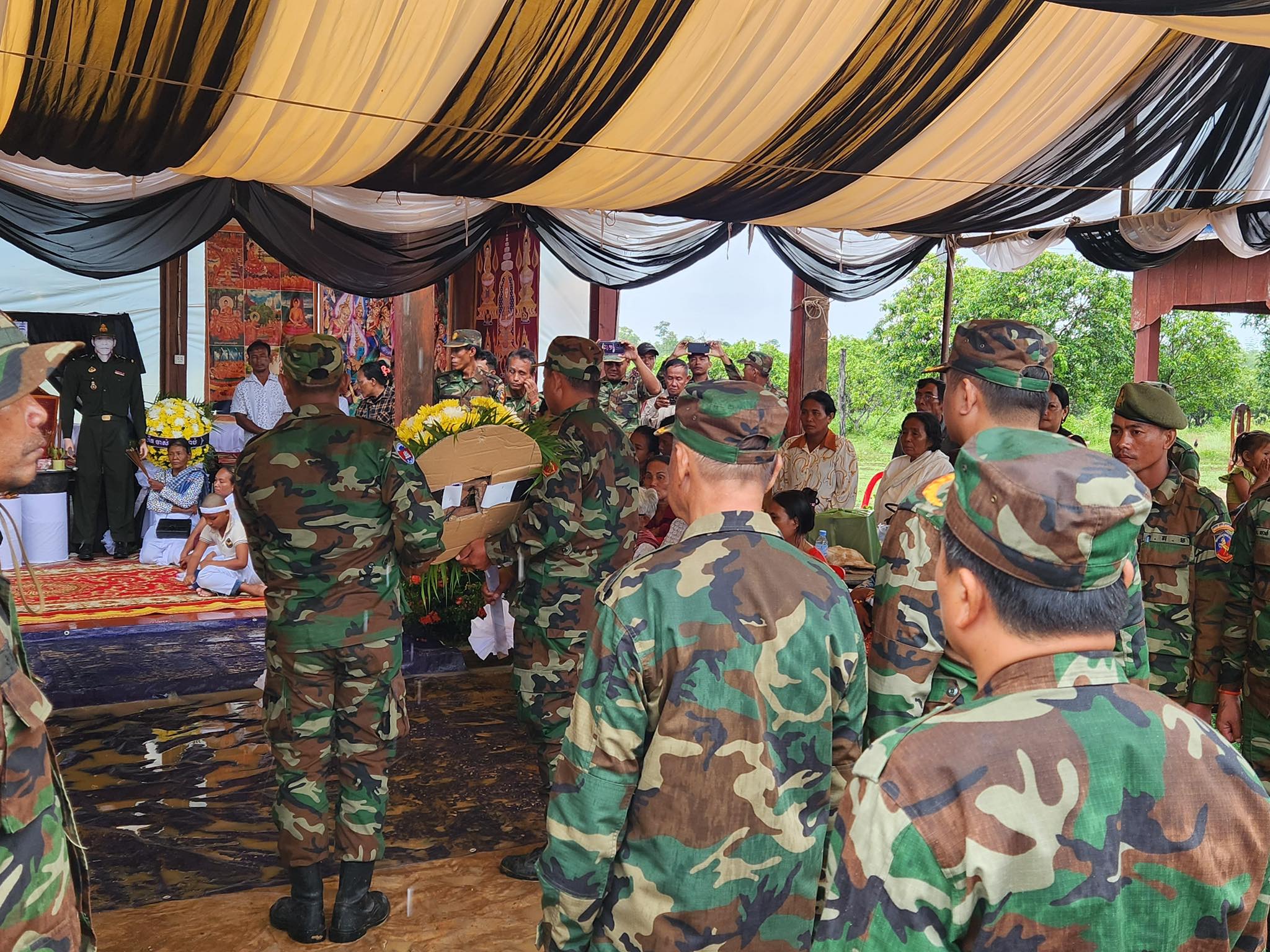 Hun Manith ហ៊ុន ម៉ានិត
