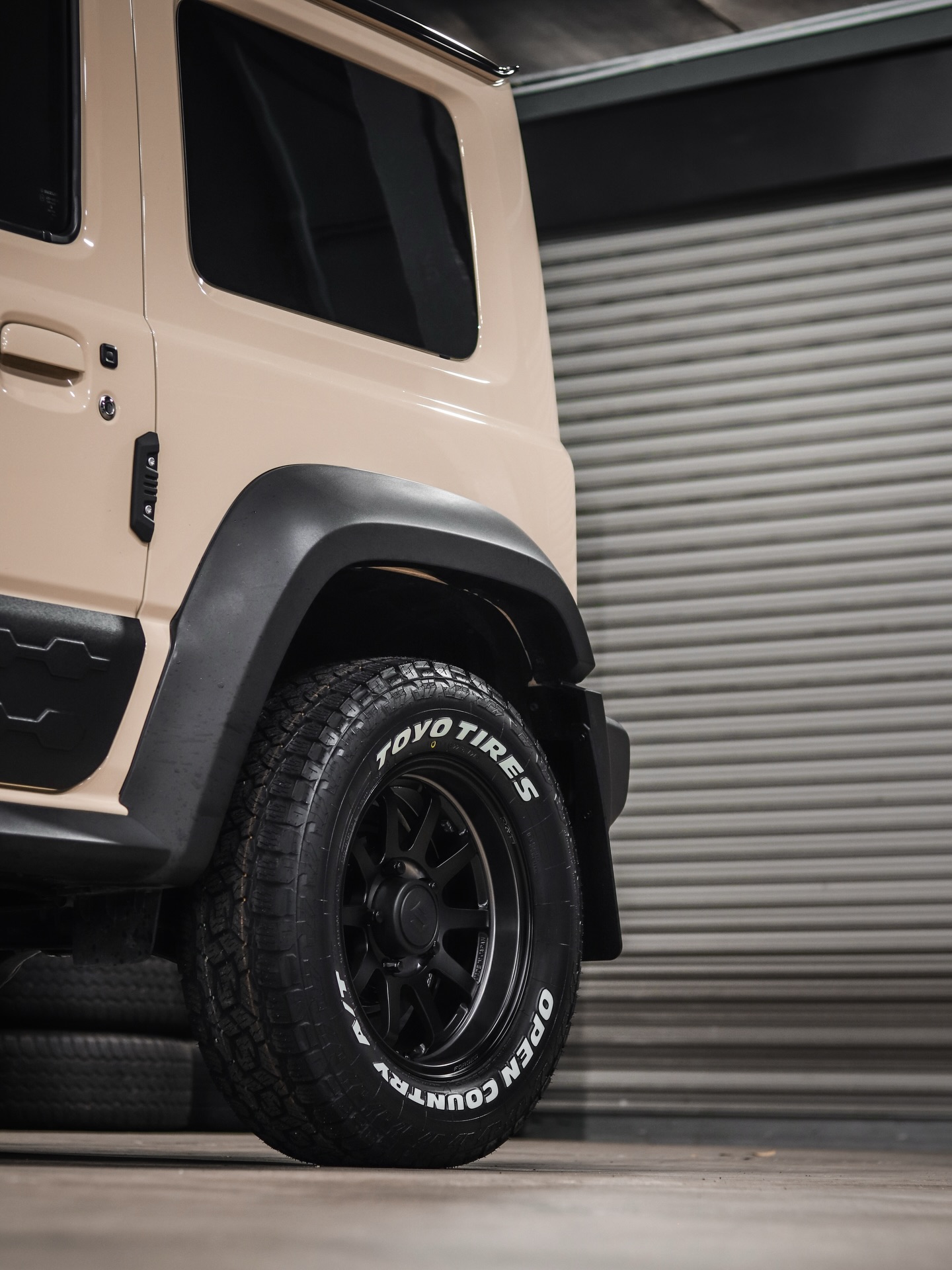 Suzuki Jimny Sierra JB74 fitted with 16” Rays Engineering A-Lap-J