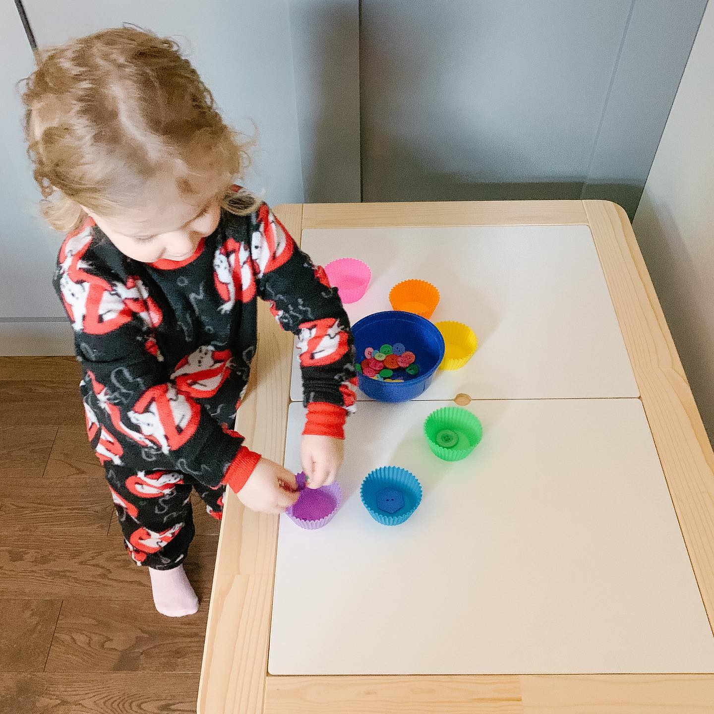 Button sorting according to... - teachingterrifictoddlers