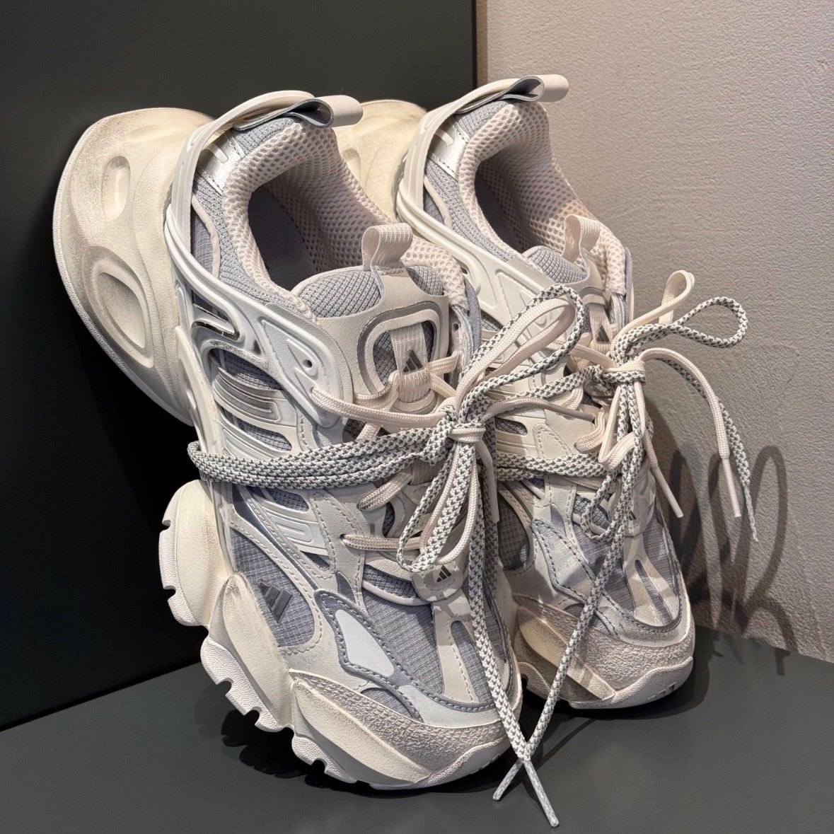 adidas Vento XLG Deluxe Sail Grey can preorder📌 Balenciaga လို
