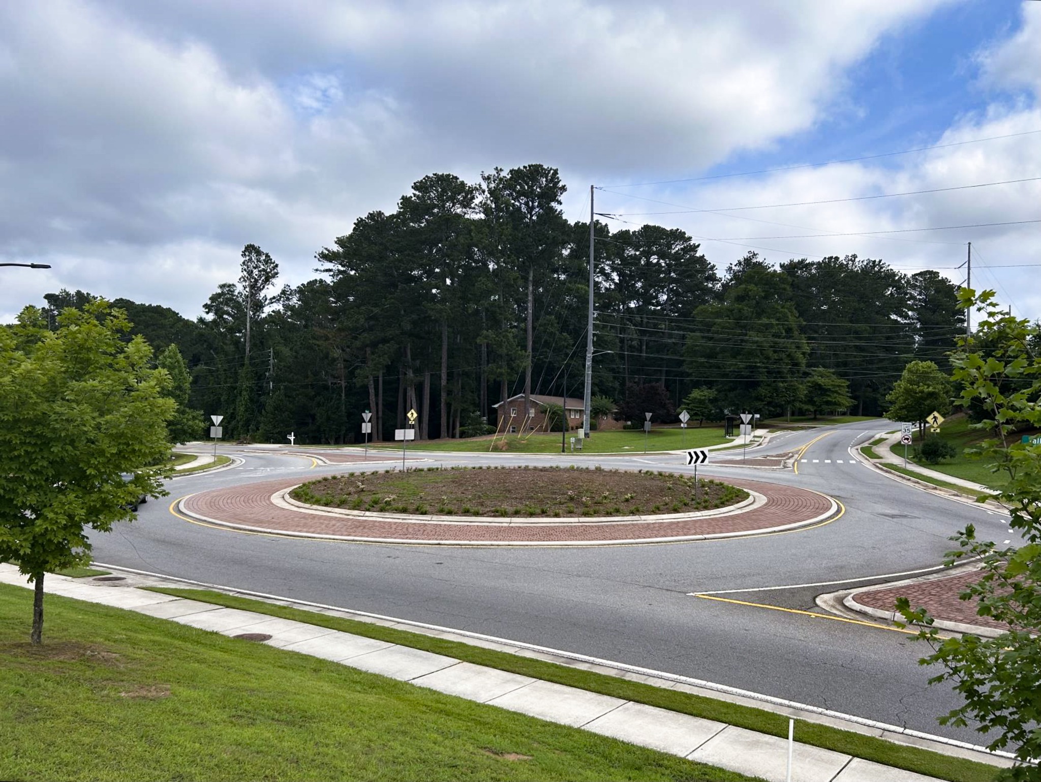 Public art call for Tallassee Road roundabout in Athens-Clarke County