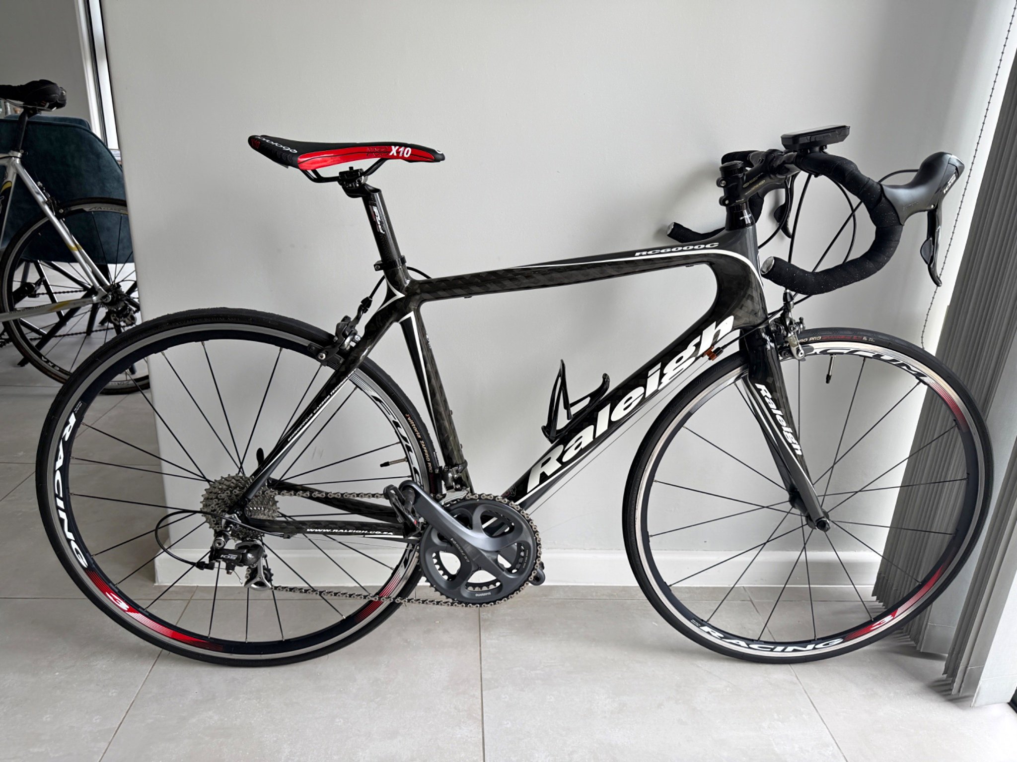 Raleigh RC6000C Full Carbon Ultegra / 105 10 Speed - Bicycles - Cape ...