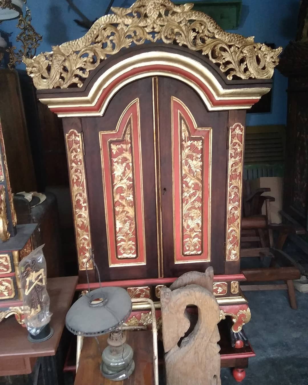 Sepasang lemari kompeni Kayu jati... - sugeng.rawuh.solo | Facebook