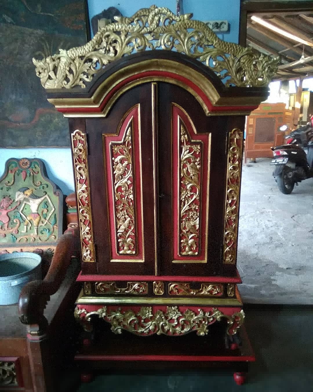 Sepasang lemari kompeni Kayu jati... - sugeng.rawuh.solo | Facebook