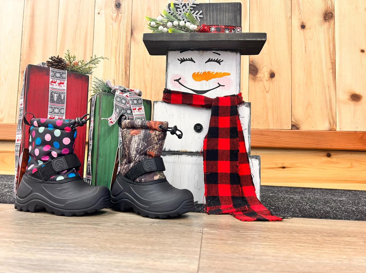 Ashland - 🎄 BREAKING NORTH POLE NEWS 🗞️ Santa just called and ...
