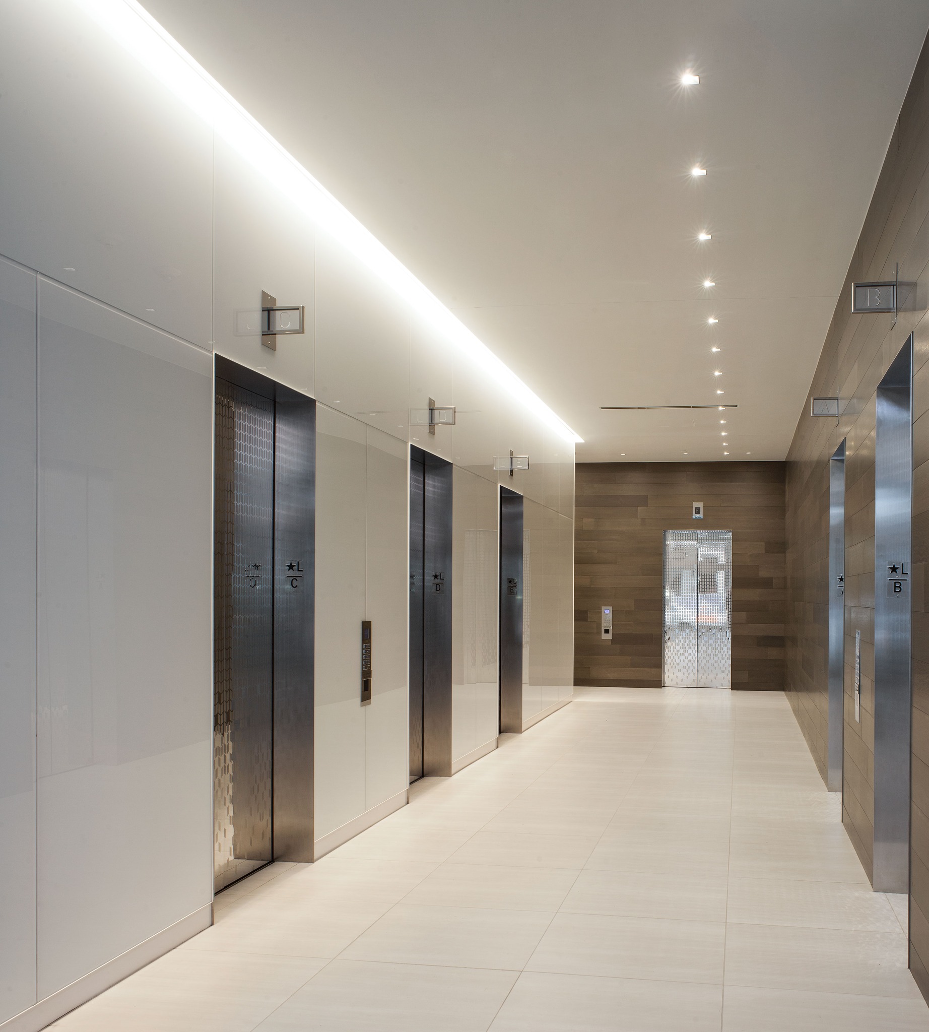 Fry - Our Graph System takes elevator lobbies to the next level. Get ...