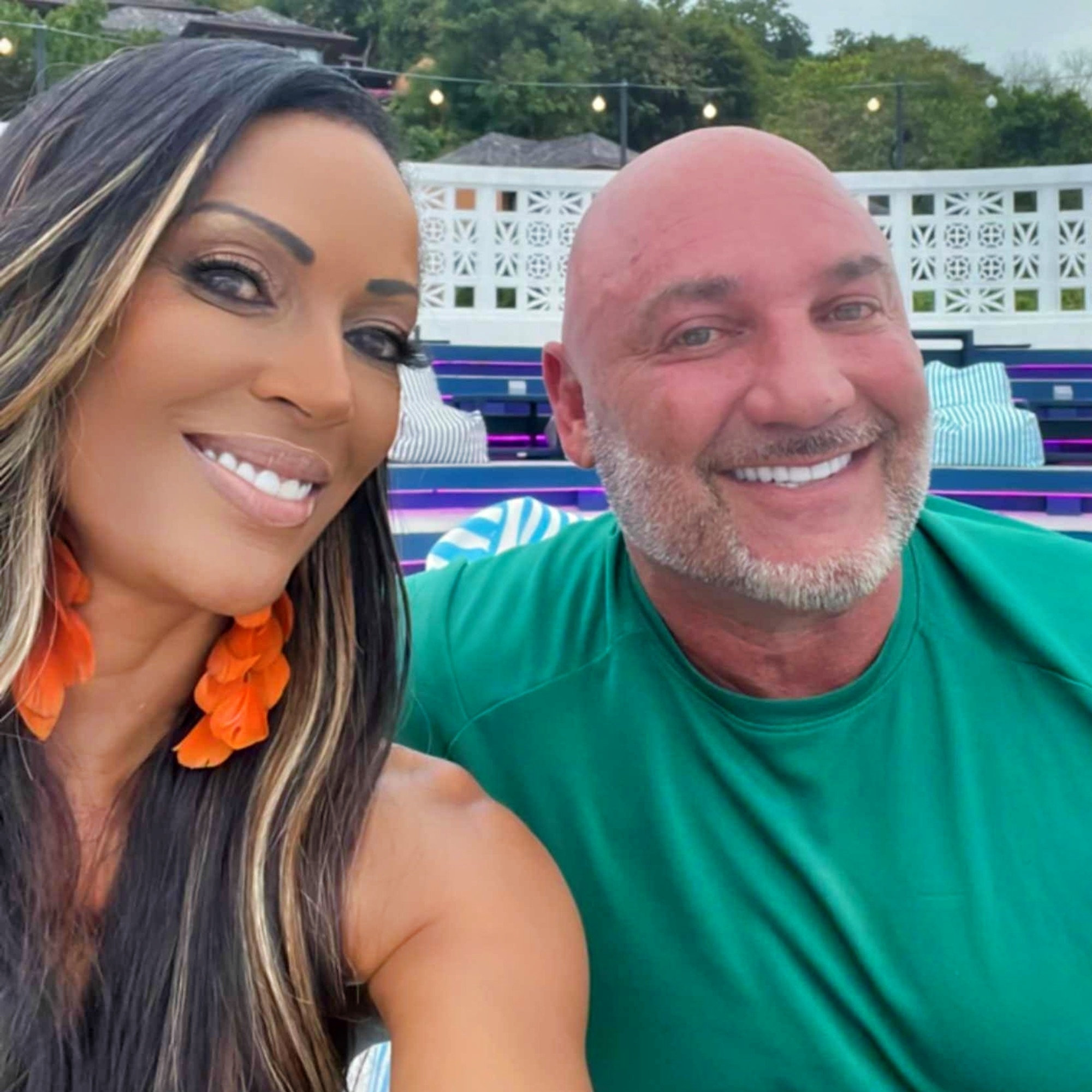 Fake - Everyone Was Saying The Same Thing About Jay Glazer’s Wife & Her ...